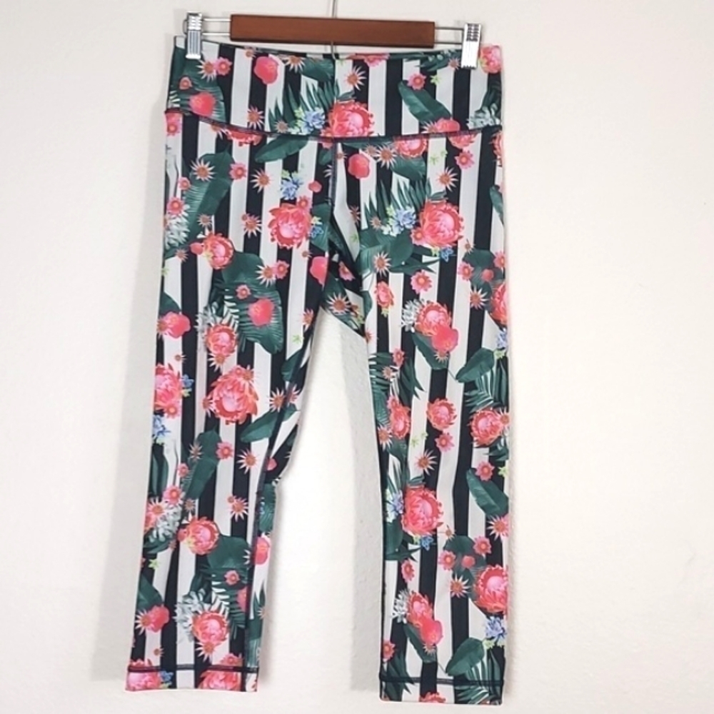 Lululemon Wunder Under Palm Play Crop Full-On Luxtreme Multi Floral Print Size 8